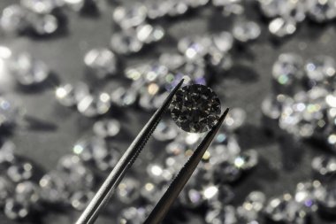 Yuvarlak parlak cımbız, yuvarlak elmas