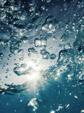 Sualtı Hava Kabarcıkları Güneş ışığı, Arkaplan Kabarcıkları