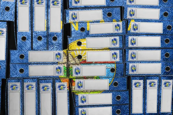 Montana Bayrak Renkleri Dosya Yığını, Bürokrasi ve Hükümet Yönetimi Onayı