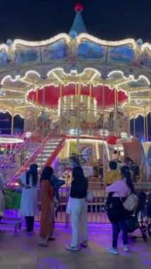 GLOBAL VILLAGE, DUBAI, BAE 16-12-2023 'te Gece Sahnesi