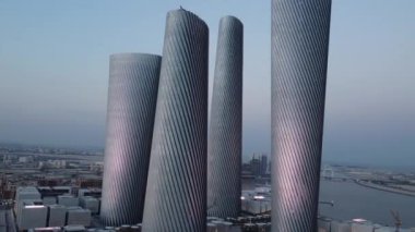 Katar 'daki Lusail Kuleleri ve Ticaret Bulvarı için havadan çekim