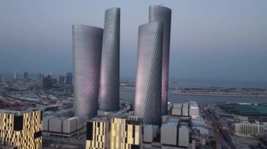 Katar 'daki Lusail Kuleleri ve Ticaret Bulvarı için havadan çekim