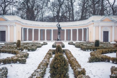 Oleksandriya Parkı, Bila Tserkva, Ukrayna 'da yankı ve heykel.