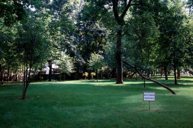Ukrayna 'nın Kharkiv şehrinde park 