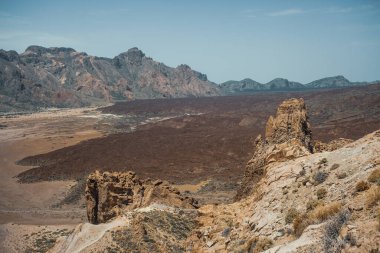 Çöl kayalık dağlarının güzel manzarası