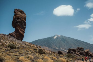 Kayalık kaya dağlarının manzarası