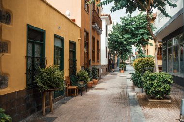 Gündüz vakti güzel Akdeniz kenti 