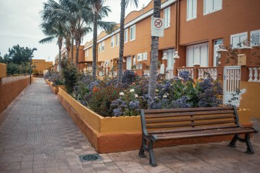 Gündüz vakti güzel Akdeniz kenti 