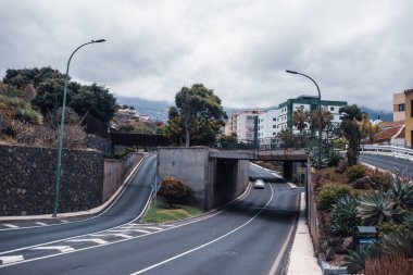 Gündüz vakti güzel Akdeniz kenti 