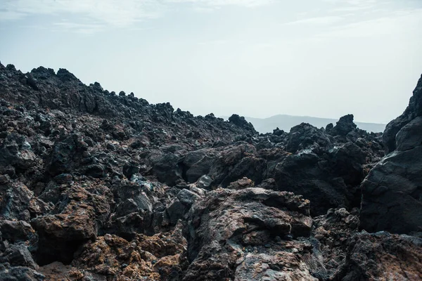 Kayalık Dağların Güzel Manzarası — Stok fotoğraf