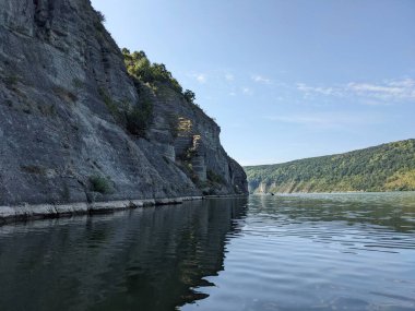 Nehir ve dağların güzel manzarası, Bakota, Ukrayna