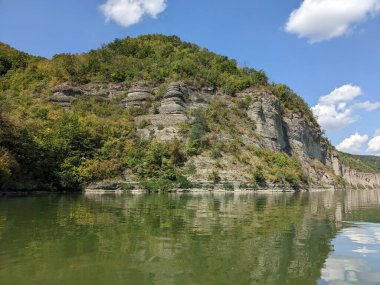 Dniester nehri kayalık dağları, Bakota, Ukrayna, Avrupa 'yı çevreledi 