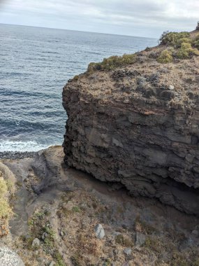Atlantik Okyanusu 'nda Rocky Sahili, Tenerife, Kanarya Adası, İspanya