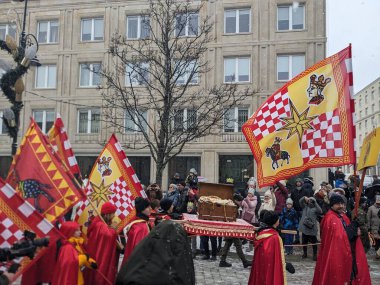 SAVAŞ, POLAND-HAZİRAN 06, 2024: kostümlü geçit töreni. Epiphany ya da Three Kings Day Parade, 6 Ocak 2011 'de Polonya' nın Varşova kentinde.