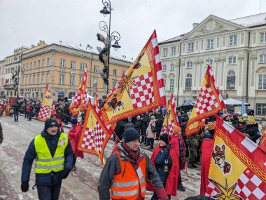 SAVAŞ, POLAND-HAZİRAN 06, 2024: kostümlü geçit töreni. Epiphany ya da Three Kings Day Parade, 6 Ocak 2011 'de Polonya' nın Varşova kentinde.