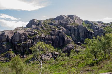 Norveç 'te granit kayalar ve dağlar