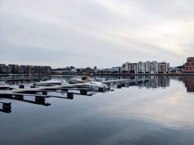 Norveç 'in Stavanger kentindeki güzel liman manzarası. 