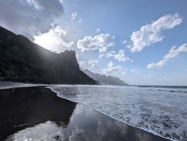 Roque de las Bodegas, Taganana, Tenerife, Kanarya, İspanya, Avrupa 'nın kayalık sahil şeridi
