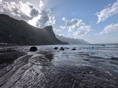 Roque de las Bodegas, Taganana, Tenerife, Kanarya, İspanya, Avrupa 'nın kayalık sahil şeridi