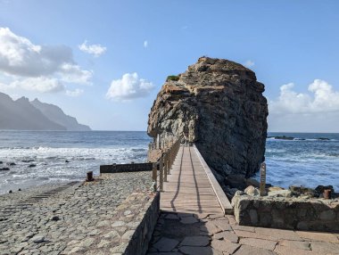 Roque de las Bodegas Sahili, Taganana, Tenerife, Kanarya, İspanya, Avrupa