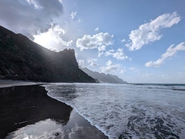 Roque de las Bodegas, Taganana, Tenerife, Kanarya, İspanya, Avrupa 'nın kayalık sahil şeridi