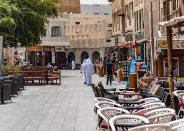 Doha, Katar / Orta Doğu - 05 / 05 / 2019. Doha halkı günlük yaşamlarını sürdürüyor..