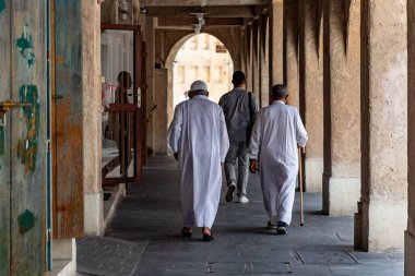 Doha, Katar / Orta Doğu - 05 / 05 / 2019. Doha halkı günlük yaşamlarını sürdürüyor..