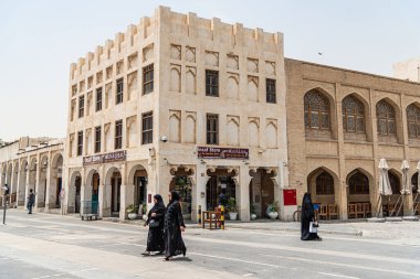 Doha, Katar / Orta Doğu - 05 / 05 / 2019. Doha halkı günlük yaşamlarını sürdürüyor..