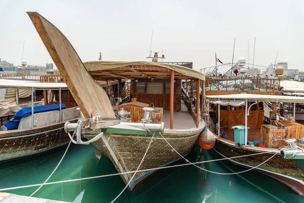 Doha Qatar Oriente Médio 2019 Barcos Madeira Tradicionais Marina Corniche — Fotografia de Stock