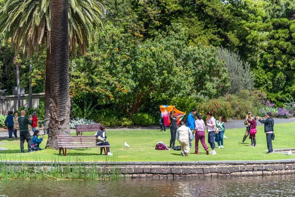 Melbourne Victoria Australia 2019 Personas Disfrutando Los Relajantes Alrededores Naturaleza — Foto de Stock