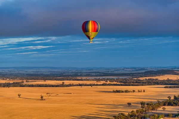 Northam オーストラリア11 2020熱気球は爽快な冒険です Northamwaでは風に吹かれながら浮遊しています — ストック写真
