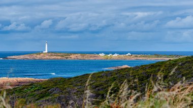Augusta, WA - Avustralya 12-10-2022 Cape Leeuwin Deniz Feneri, Augusta 'nın tehlikeli güney batı kıyılarındaki gemilerinin korunmasına yardım etmek için ihtişamlı bir şekilde nöbet tuttu.