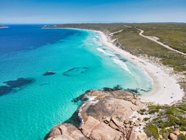 Esperance plajları dünyanın en iyi plajları arasındadır ve Twilight Bay en çok sevilen şehirlerden biridir.