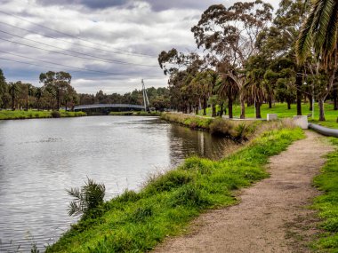 Maribyrnong Nehri, Melbourne 'un kuzeybatı banliyösünde yer alan Port Phillip' e bağlı bir nehirdir..