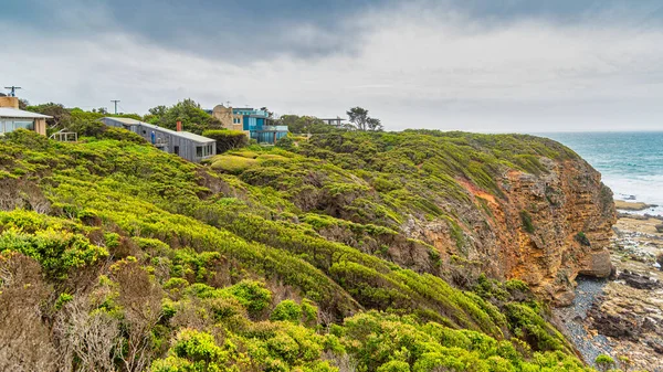 Aireys körfezi, VIC - Avustralya - 03-22-2021 Eagle Rock Deniz Sığınağı okyanus sularının 17hektarını koruyor ve yaklaşık 300 metre açıkta projeler yapıyor..