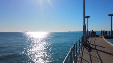 Jurien Körfezi, WA Avustralya - 07 11 2020 Jurien Körfezi beyaz kum, turkuaz su, mükemmel balıkçılık ve güvenli yüzme alanları ile burası Perth 'e yakın harika bir aile kamp alanı haline geliyor.