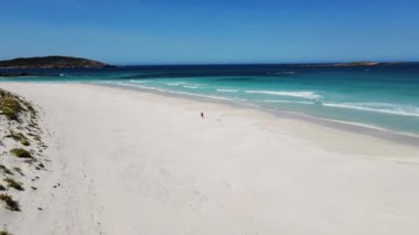 Ten Mile Lagoon ve 11 Mile plajı muhteşem ve yüzmek için harika bir yer..