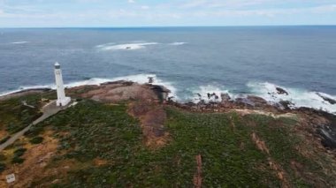 Augusta, WA - Avustralya 12-10-2022 Cape Leeuwin Deniz Feneri, Augusta 'nın tehlikeli güney batı kıyılarındaki gemilerinin korunmasına yardım etmek için ihtişamlı bir şekilde nöbet tuttu..