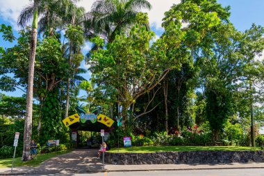 Kuranda, Queensland - Avustralya - 05-24-2025 Kuranda Köyü Cairns 'in 25 km kuzeybatısında bulunan pitoresk bir dağ sığınağıdır..
