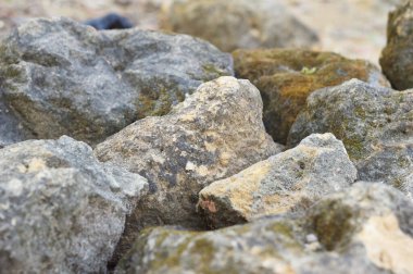 Büyük taş nesnelerle dolu Baackground