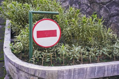 Yol tarifi için trafik işaretleri