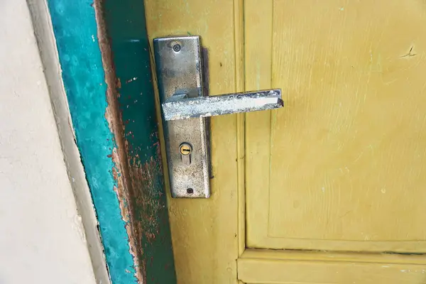 Door handles and house door locks