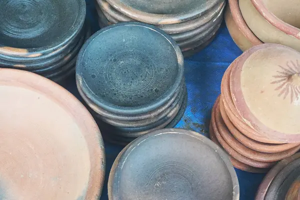 stock image Traditional Indonesian mortar and pestle, pestle and pestle, manual spice grinder, used to make Indonesian spice mixtures.