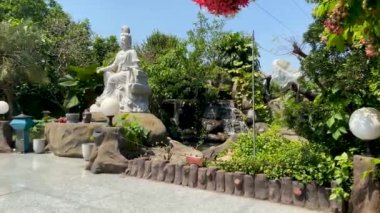 Ho Chi Minh Şehri, Vietnam - 16 Ekim 2022 Khanh An Manastırı 'nın Bahçesi - Vietnam' daki Japon Tapınağı