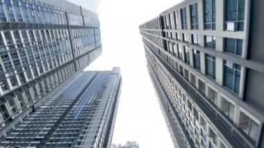 Ho Chi Minh Şehri, Vietnam - 16 Ekim 2022: Vinhome Central Park, Saigon 'daki yüksek bölümlerin alçak açılı görünümü