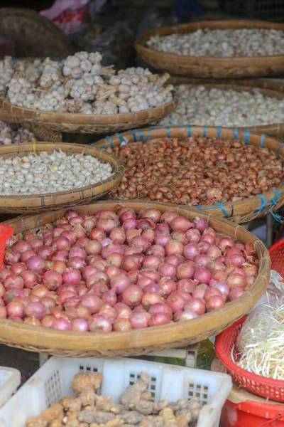 Dried Onions Garlic Displayed Dam Market Nha Trang City Khanh — Stock Photo, Image