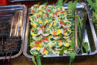 Vietnam 'da, Ho Chi Minh City, Vietnam' da, yemek sokağındaki mini Vietnam krepinin yakın çekimi.