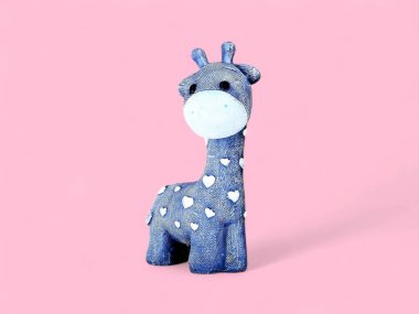 Ev dekorasyonu için Kalp Yazdırma Tasarımlı Şirin Mavi Zürafa Heykeli