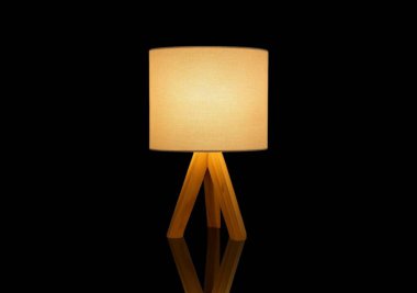 Sıcak Işıltılı Modern Tahta Üçlü Masa Lambası