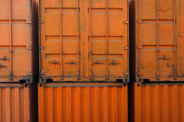 Nakliye konteynırlarının yakın çekim görüntüleri.